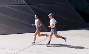 Το Salomon Aero Glide 3 φέρνει μια νέα εποχή άνεσης στο δρομικό τρέξιμο!