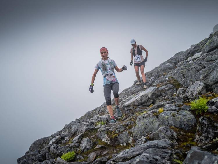 Jonathan Albon και Sofia Laukli νικητές του Stranda Fjord Trail Race, τρίτου σταθμού του φετινού Golden Trail Series!