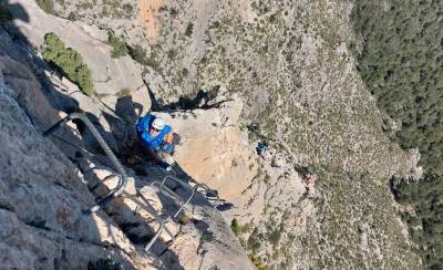 Alicante Via Ferrata: Εκεί που η περιπέτεια συναντά τη Μεσόγειο!